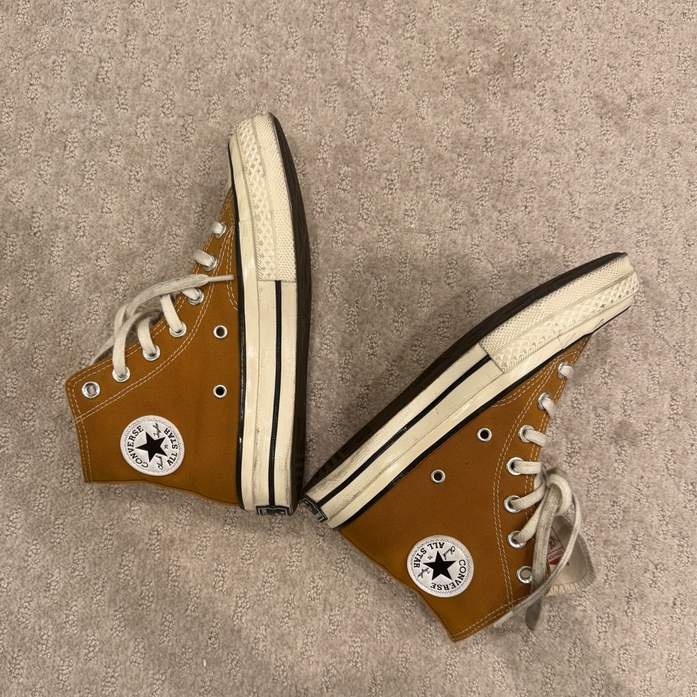 Converse Chuck Taylor 70 High-Tops in Mustard - Picture 4 of 4